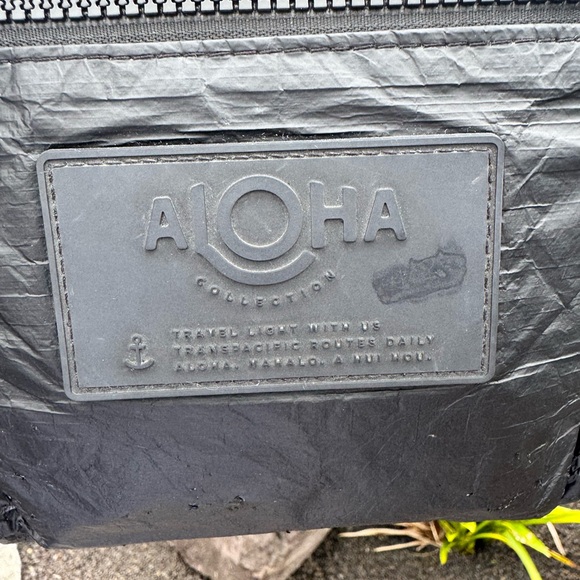 ALOHA Collection Gray Mini Tote / Crossbody Splash-Proof Travel Bag - Picture 10 of 13